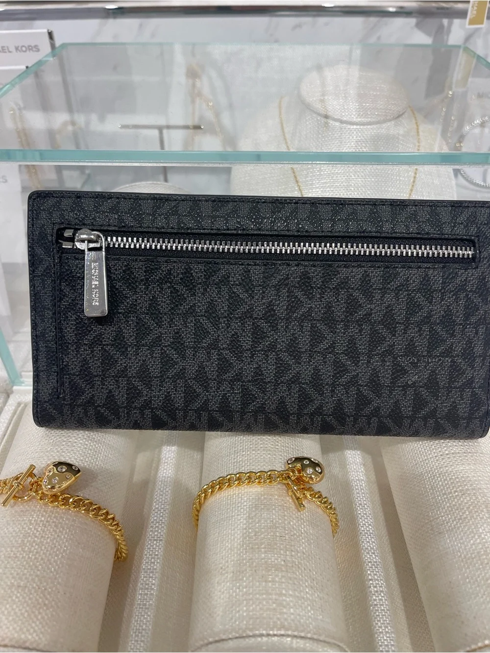 Michael Kors Carson Large Signature Logo Snap Wallet Black NWT